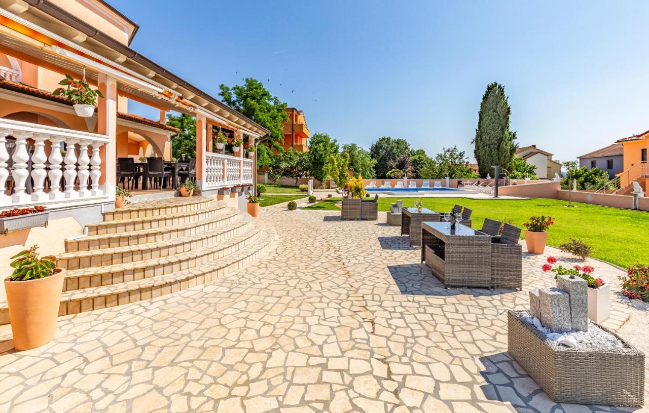 Villa Natalija Medulin Exteriér fotografie