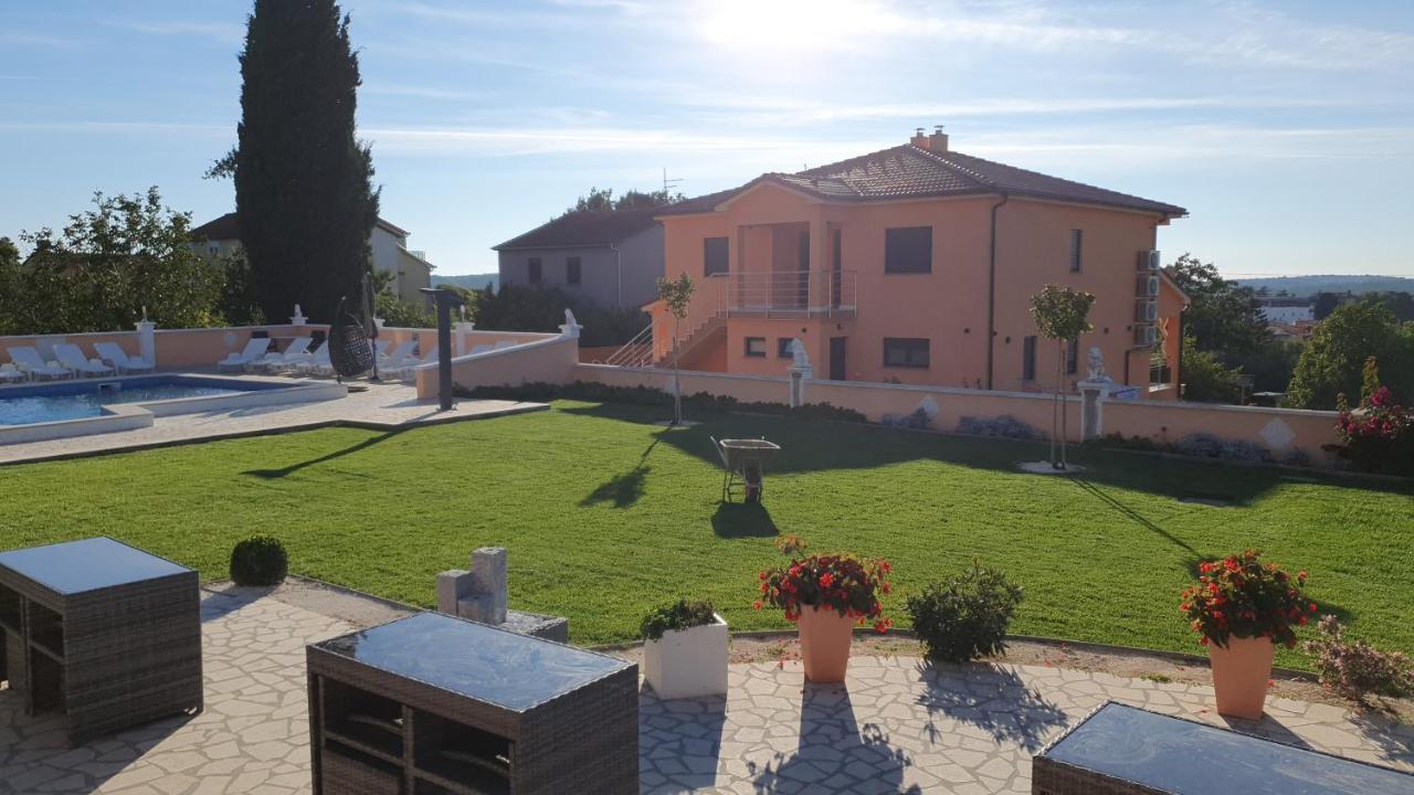 Villa Natalija Medulin Exteriér fotografie